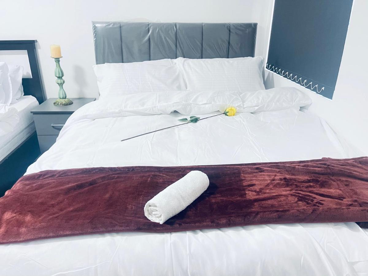 1 Bed Apartment With 2 Beds 1 Double Plus 1 Single Birmingham Dış mekan fotoğraf
