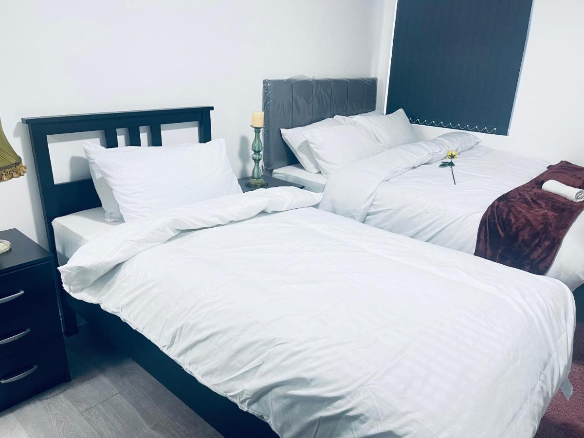 1 Bed Apartment With 2 Beds 1 Double Plus 1 Single Birmingham Dış mekan fotoğraf