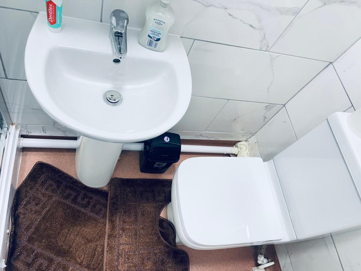 1 Bed Apartment With 2 Beds 1 Double Plus 1 Single Birmingham Dış mekan fotoğraf