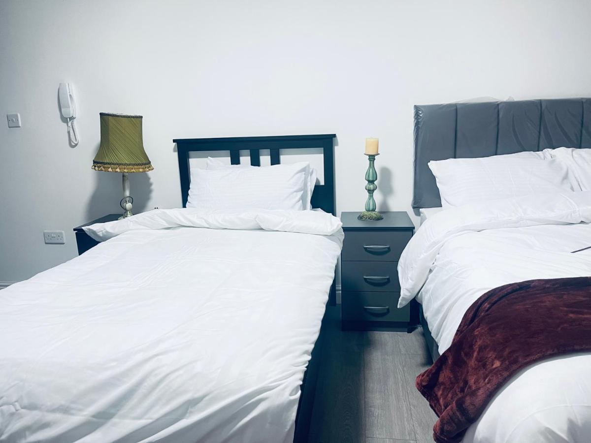 1 Bed Apartment With 2 Beds 1 Double Plus 1 Single Birmingham Dış mekan fotoğraf